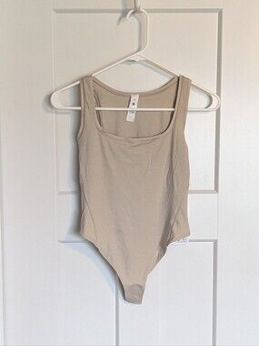 Lululemon Wundermost Square-neck Bodysuit - Mojave Tan sz XS
